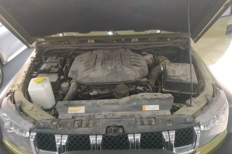 Used BAIC Off-Road BJ40 2016 40L 2.3T Automatic All-Wheel Drive Premium Edition Engine Bay