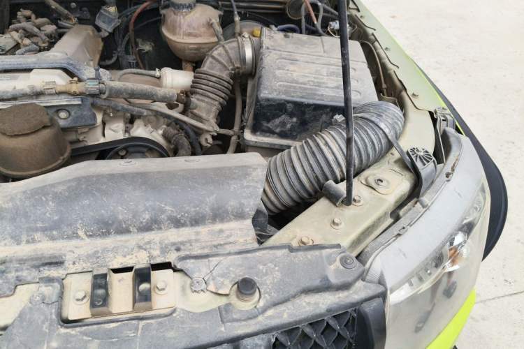 Used BAIC Off-Road BJ40 2016 2.3T Automatic Four-Wheel Drive Premium Edition Engine Bay Left