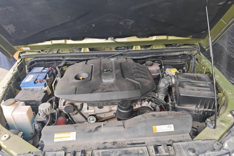 Used BAIC Off-Road BJ40 2016 40L 2.0T Manual All-Wheel Drive Prestige Edition Engine Bay