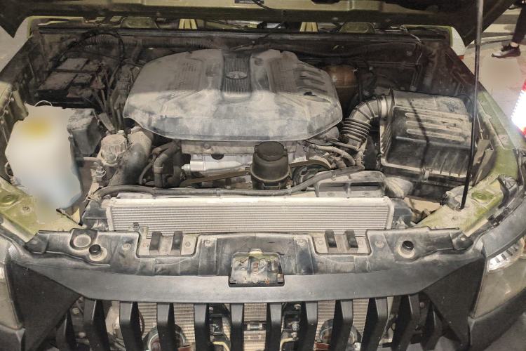 Used BAIC Off-Road BJ40 2016 40L 2.3T Automatic Two-Wheel Drive Prestige Edition Engine Bay