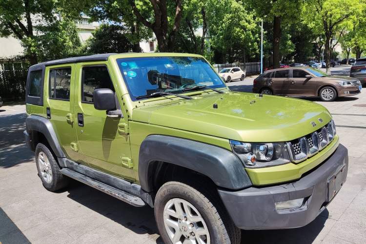 Used BAIC Off-Road BJ40 2016 40L 2.0T Manual All-Wheel Drive Prestige Edition Exterior 2