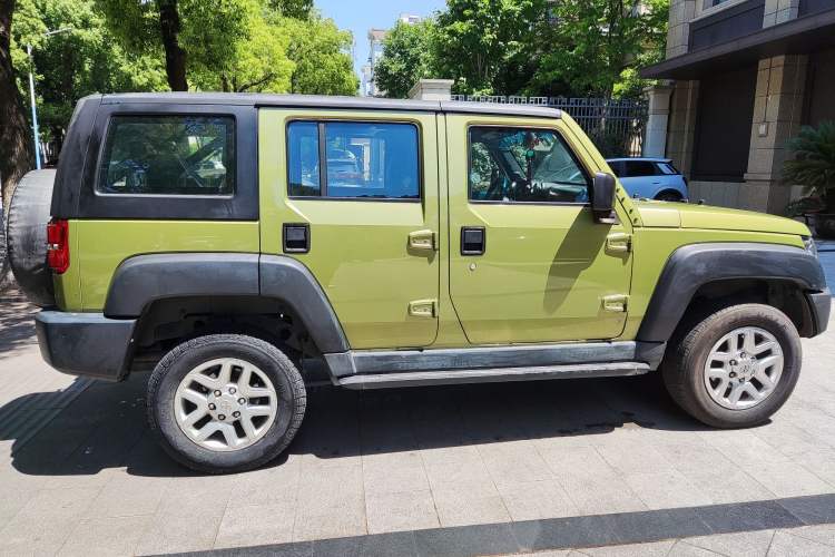 Used BAIC Off-Road BJ40 2016 40L 2.0T Manual All-Wheel Drive Prestige Edition Exterior 3