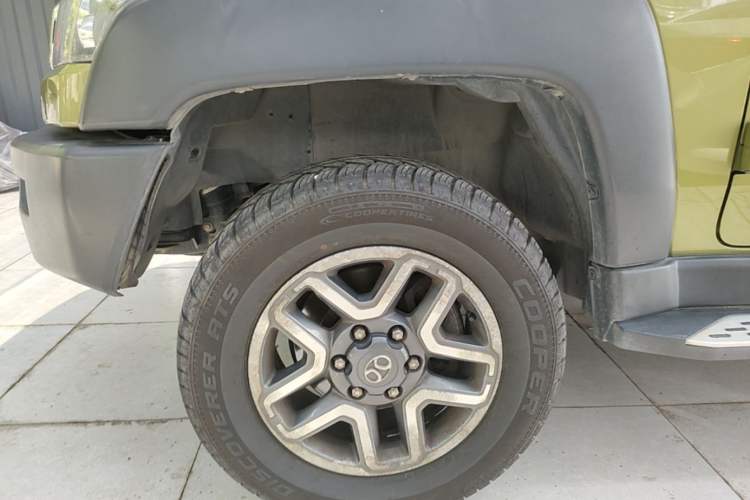 Used BAIC Off-Road BJ40 2016 40L 2.3T Automatic All-Wheel Drive Premium Edition Exterior 4