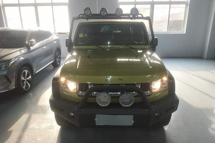 Used BAIC Off-Road BJ40 2016 40L 2.3T Automatic All-Wheel Drive Premium Edition Front