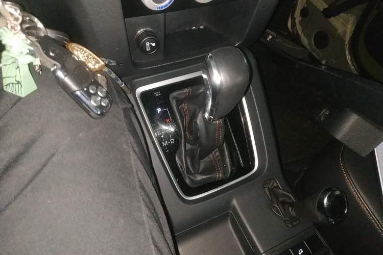 Used BAIC Off-Road BJ40 2016 40L 2.3T Automatic All-Wheel Drive Premium Edition Gear Lever