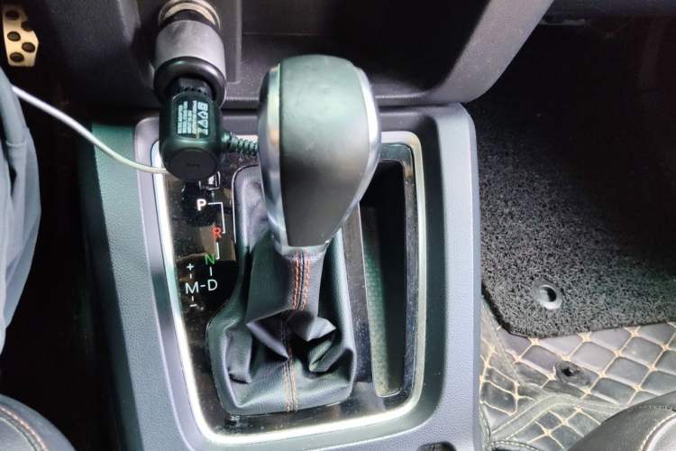 Used BAIC Off-Road BJ40 2016 40L 2.3T Automatic All-Wheel Drive Premium Edition Gear Lever