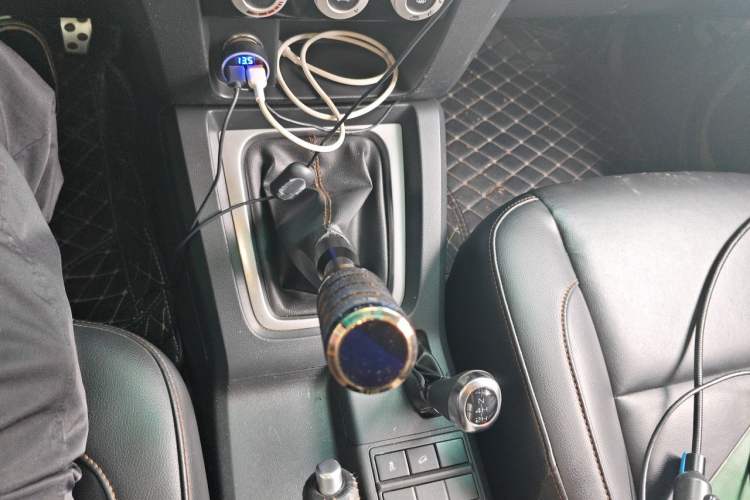 Used BAIC Off-Road BJ40 2016 40L 2.0T Manual All-Wheel Drive Prestige Edition Gear Lever