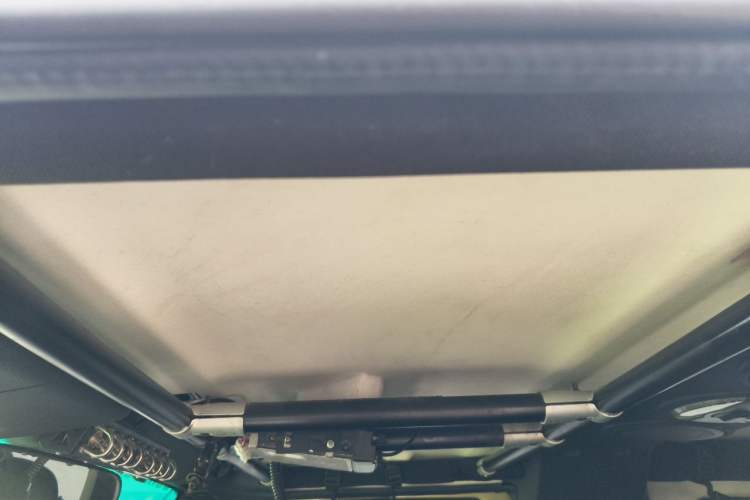 Used BAIC Off-Road BJ40 2016 2.3T Automatic Four-Wheel Drive Premium Edition Headliner
