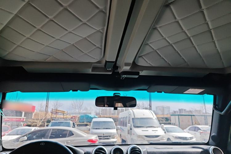 Used BAIC Off-Road BJ40 2016 40L 2.0T Manual All-Wheel Drive Prestige Edition Headliner