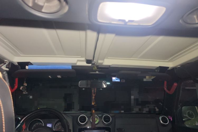 Used BAIC Off-Road BJ40 2016 40L 2.0T Manual All-Wheel Drive Prestige Edition Headliner