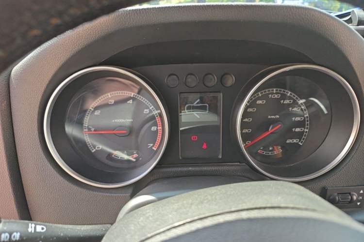 Used BAIC Off-Road BJ40 2016 2.3T Automatic Four-Wheel Drive Premium Edition Instrument Cluster