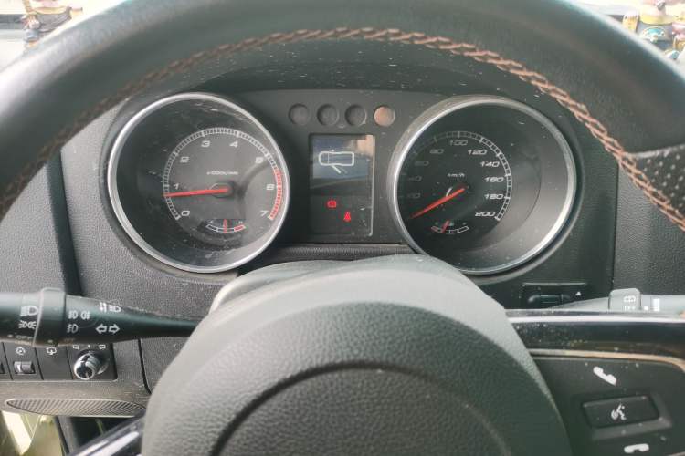 Used BAIC Off-Road BJ40 2016 40L 2.0T Manual All-Wheel Drive Prestige Edition Instrument Cluster
