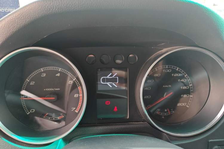 Used BAIC Off-Road BJ40 2016 40L 2.3T Automatic All-Wheel Drive Premium Edition Instrument Cluster