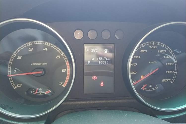 Used BAIC Off-Road BJ40 2016 40L 2.3T Automatic Two-Wheel Drive Prestige Edition Instrument Cluster