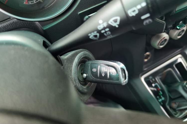 Used BAIC Off-Road BJ40 2016 40L 2.3T Automatic Two-Wheel Drive Prestige Edition Interior 1