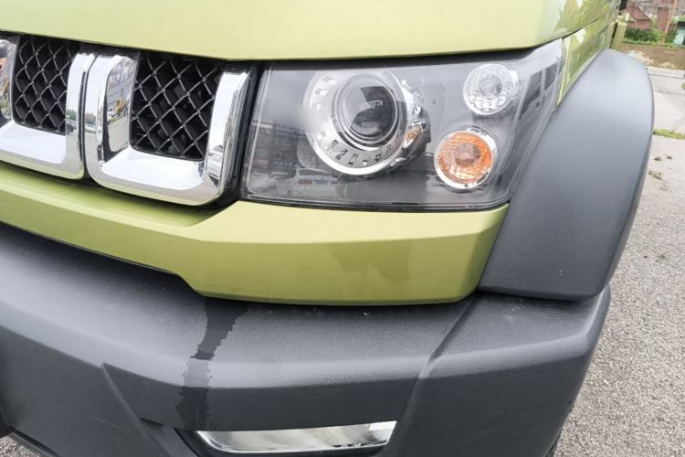 Used BAIC Off-Road BJ40 2016 40L 2.0T Manual All-Wheel Drive Prestige Edition Left Front Headlight