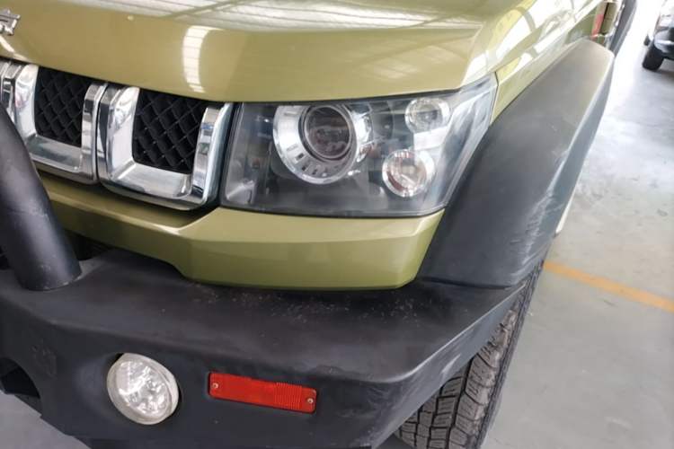 Used BAIC Off-Road BJ40 2016 40L 2.3T Automatic All-Wheel Drive Premium Edition Left Front Headlight