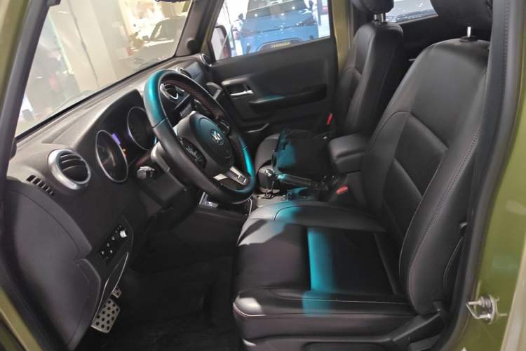 Used BAIC Off-Road BJ40 2016 40L 2.3T Automatic All-Wheel Drive Premium Edition Left Front Seat