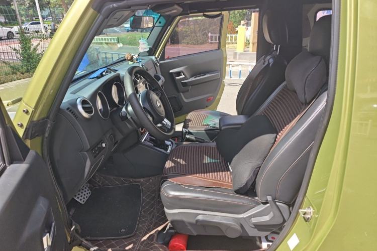 Used BAIC Off-Road BJ40 2016 2.3T Automatic Four-Wheel Drive Premium Edition Left Front Seat