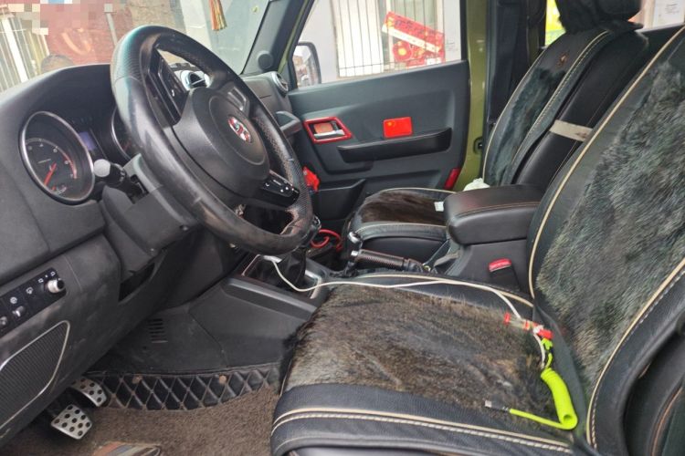 Used BAIC Off-Road BJ40 2016 40L 2.3T Manual All-Wheel Drive Prestige Edition Left Front Seat