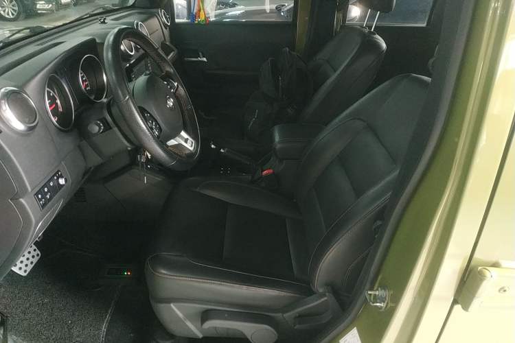 Used BAIC Off-Road BJ40 2016 40L 2.3T Automatic All-Wheel Drive Premium Edition Left Front Seat