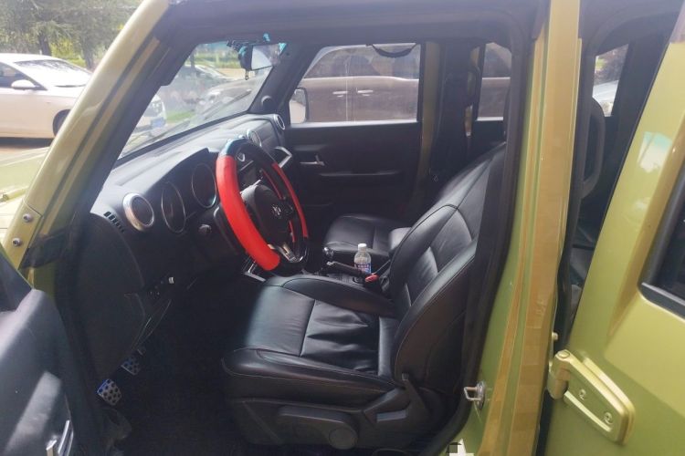 Used BAIC Off-Road BJ40 2016 40L 2.0T Manual All-Wheel Drive Prestige Edition Left Front Seat