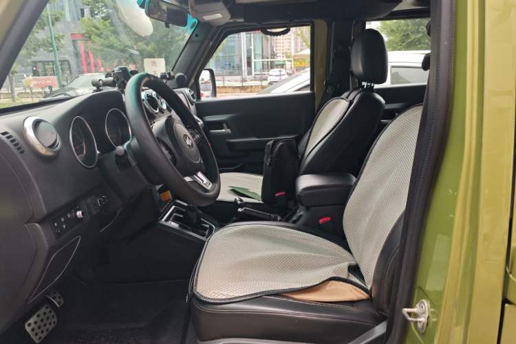 Used BAIC Off-Road BJ40 2016 40L 2.3T Automatic All-Wheel Drive Premium Edition Left Front Seat