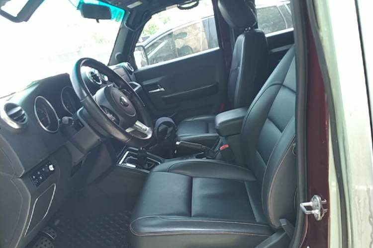 Used BAIC Off-Road BJ40 2016 40L 2.3T Automatic Two-Wheel Drive Prestige Edition Left Front Seat