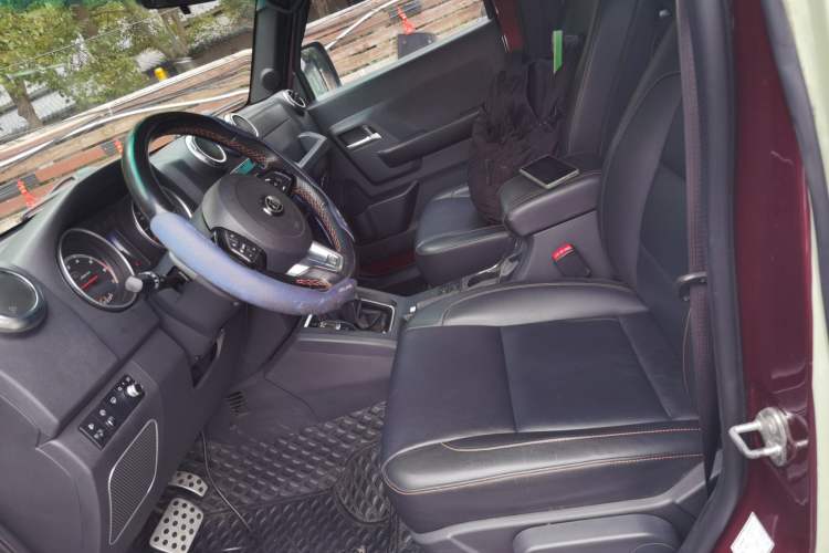 Used BAIC Off-Road BJ40 2016 40L 2.3T Automatic Two-Wheel Drive Prestige Edition Left Front Seat