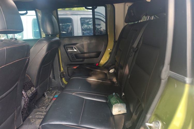 Used BAIC Off-Road BJ40 2016 40L 2.0T Manual All-Wheel Drive Prestige Edition Left Rear Seat