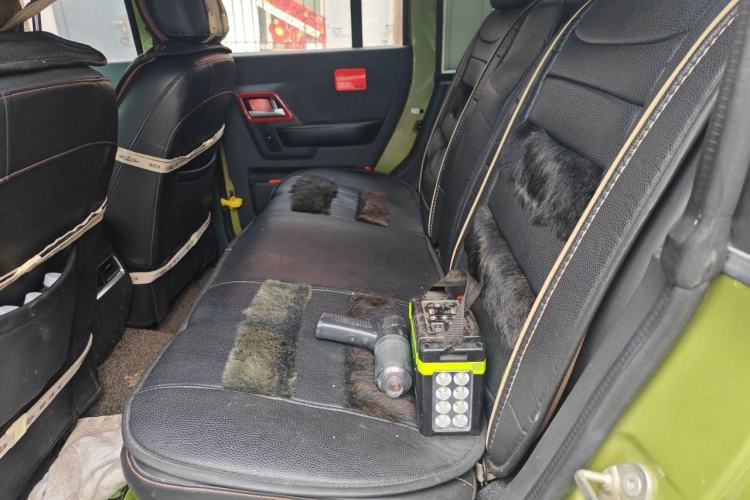 Used BAIC Off-Road BJ40 2016 40L 2.3T Manual All-Wheel Drive Prestige Edition Left Rear Seat