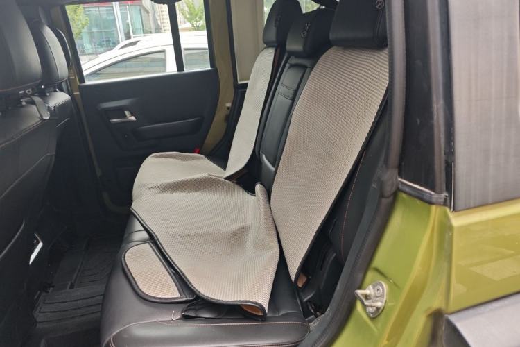 Used BAIC Off-Road BJ40 2016 40L 2.3T Automatic All-Wheel Drive Premium Edition Left Rear Seat