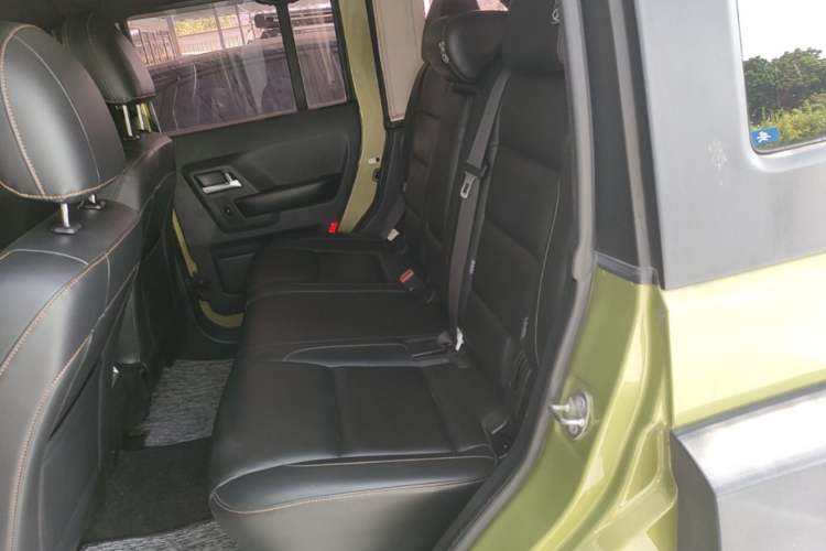 Used BAIC Off-Road BJ40 2016 40L 2.3T Automatic All-Wheel Drive Premium Edition Left Rear Seat