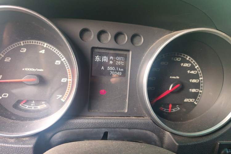Used BAIC Off-Road BJ40 2016 40L 2.0T Manual All-Wheel Drive Prestige Edition Odometer Close Up