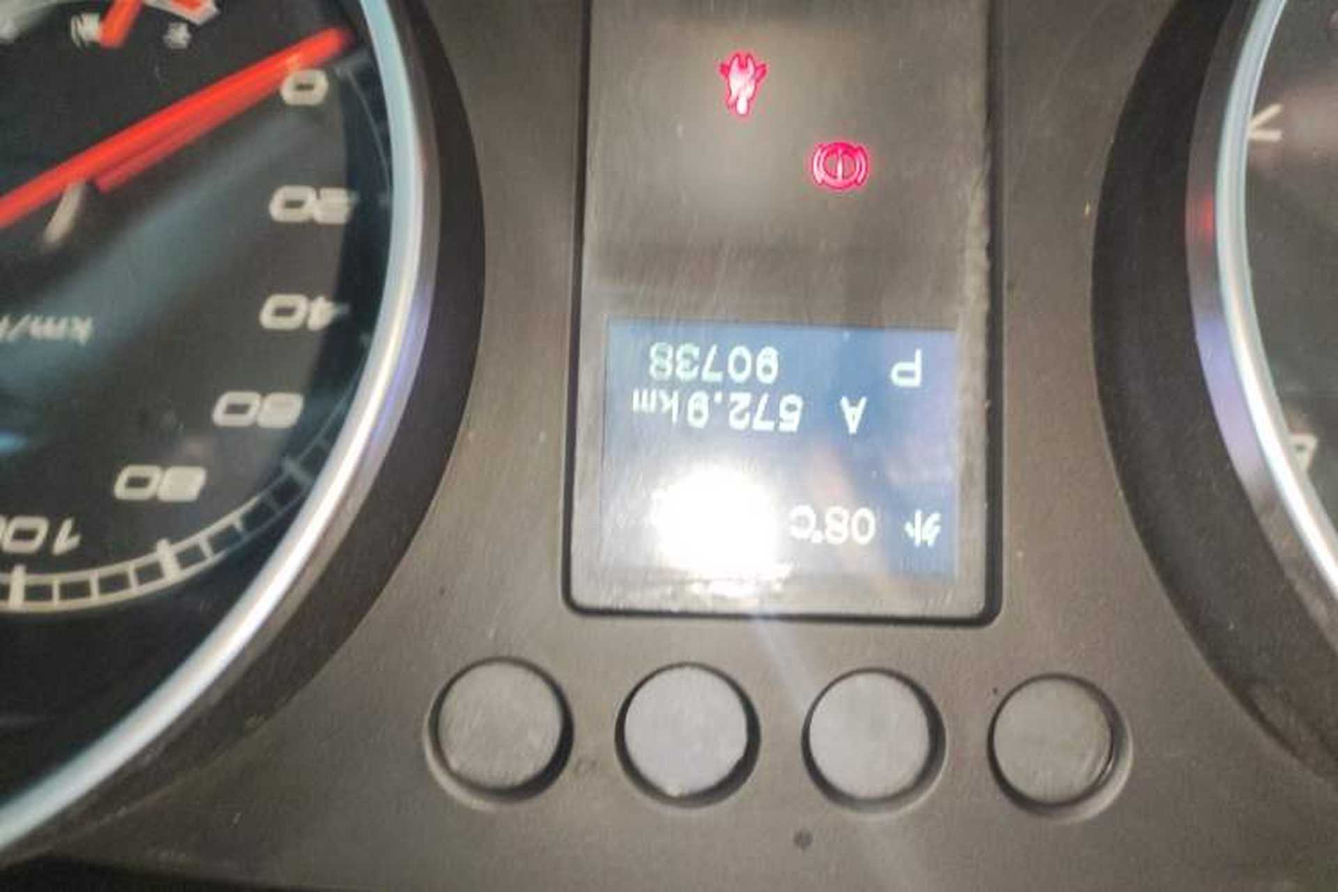 Used BAIC Off-Road BJ40 2016 40L 2.3T Automatic All-Wheel Drive Premium Edition Odometer Close Up