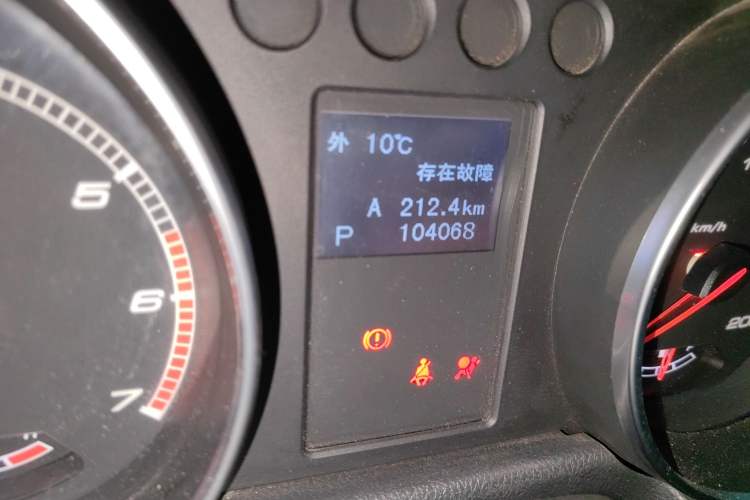 Used BAIC Off-Road BJ40 2016 40L 2.3T Automatic All-Wheel Drive Premium Edition Odometer Close Up