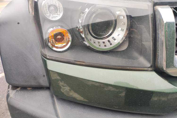 Used BAIC Off-Road BJ40 2016 40L 2.3T Automatic All-Wheel Drive Premium Edition Right Front Headlight