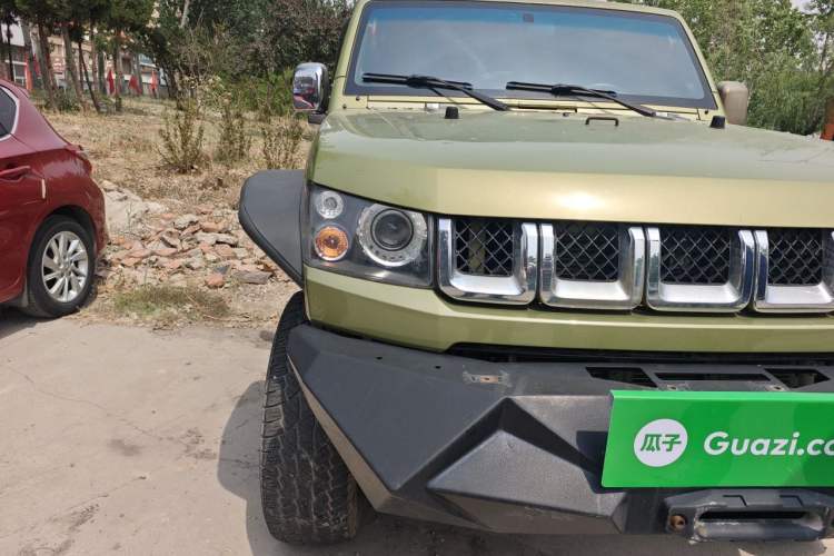 Used BAIC Off-Road BJ40 2016 40L 2.3T Automatic All-Wheel Drive Premium Edition Right Front Headlight