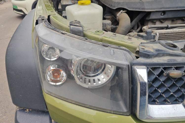 Used BAIC Off-Road BJ40 2016 40L 2.3T Manual All-Wheel Drive Prestige Edition Right Front Headlight
