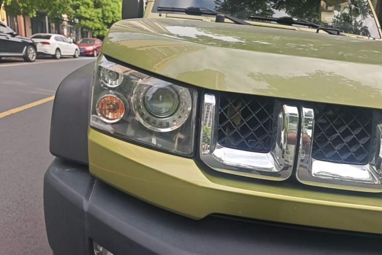 Used BAIC Off-Road BJ40 2016 40L 2.0T Manual All-Wheel Drive Prestige Edition Right Front Headlight