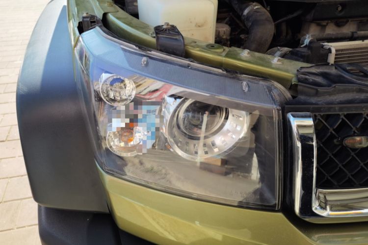 Used BAIC Off-Road BJ40 2016 40L 2.0T Manual All-Wheel Drive Prestige Edition Right Front Headlight