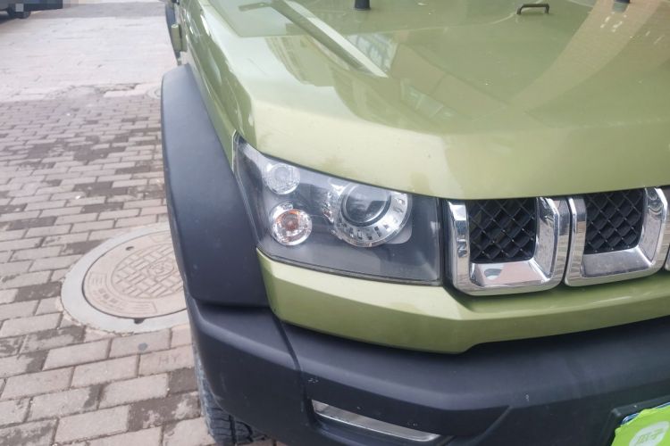 Used BAIC Off-Road BJ40 2016 40L 2.0T Manual All-Wheel Drive Prestige Edition Right Front Headlight