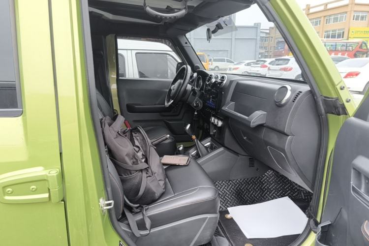 Used BAIC Off-Road BJ40 2016 40L 2.0T Manual All-Wheel Drive Prestige Edition Right Front Seat