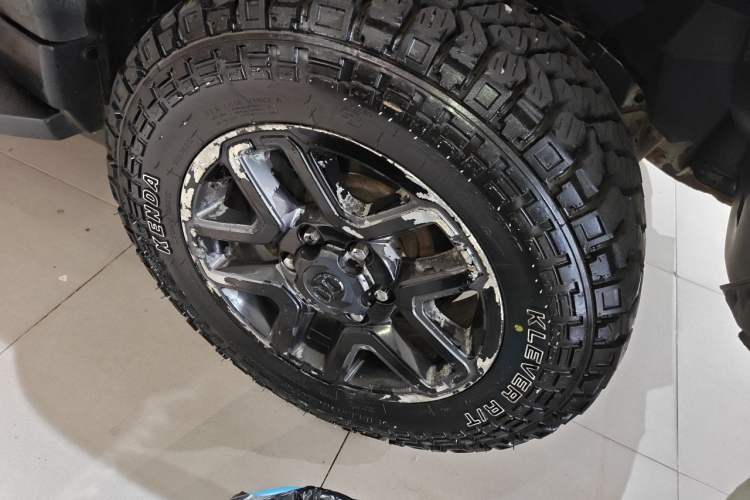 Used BAIC Off-Road BJ40 2016 40L 2.3T Automatic All-Wheel Drive Premium Edition Right Front Wheel Hub