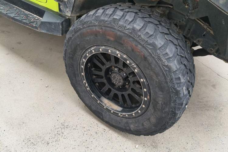 Used BAIC Off-Road BJ40 2016 2.3T Automatic Four-Wheel Drive Premium Edition Right Front Wheel Hub