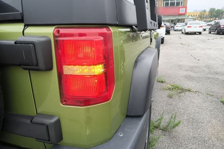 Used BAIC Off-Road BJ40 2016 40L 2.0T Manual All-Wheel Drive Prestige Edition Right Rear Taillight