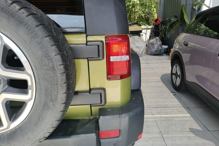 Used BAIC Off-Road BJ40 2016 40L 2.3T Automatic All-Wheel Drive Premium Edition Right Rear Taillight