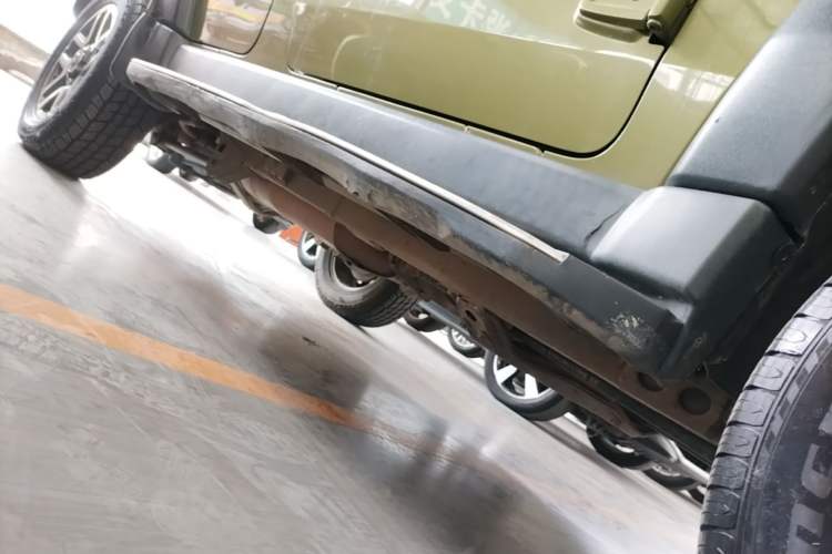 Used BAIC Off-Road BJ40 2016 40L 2.3T Automatic All-Wheel Drive Premium Edition Right Side Sill