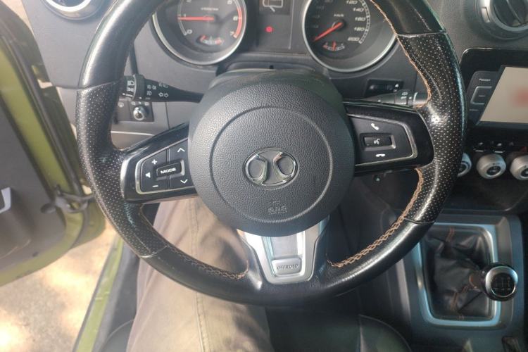 Used BAIC Off-Road BJ40 2016 40L 2.0T Manual All-Wheel Drive Prestige Edition Steering Wheel