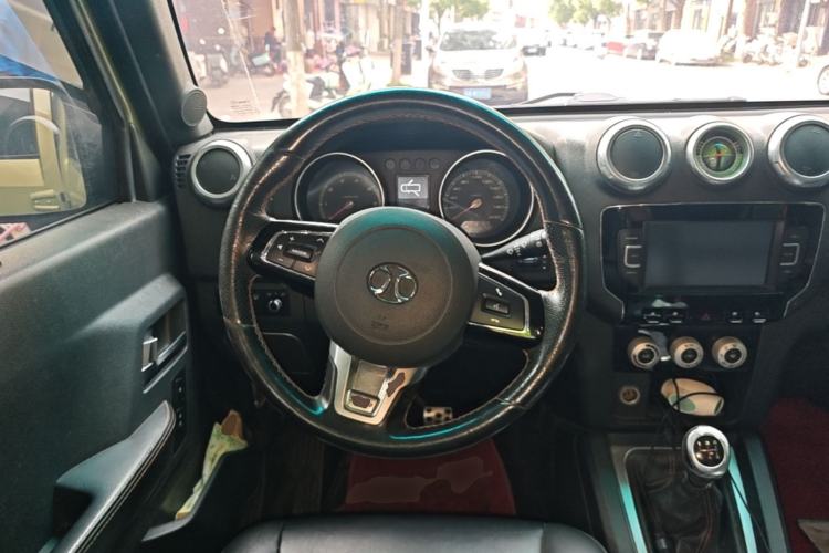 Used BAIC Off-Road BJ40 2016 40L 2.0T Manual All-Wheel Drive Prestige Edition Steering Wheel